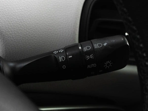 Лифтбек Toyota Prius 2016 года, 1829000 рублей, Тюмень