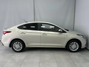 Седан Hyundai Solaris 2017 года, 1245000 рублей, Красноярск