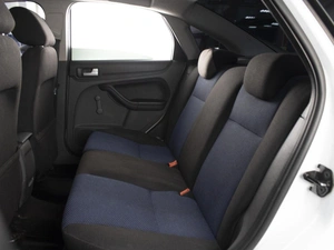 Седан Ford Focus 2007 года, 450000 рублей, Омск