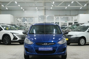 Хетчбэк Hyundai Solaris 2012 года, 1039000 рублей, Омск