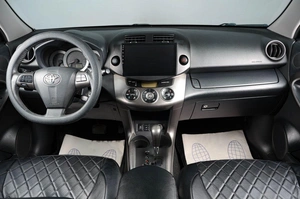 Внедорожник Toyota RAV4 2012 года, 1399000 рублей, Тюмень