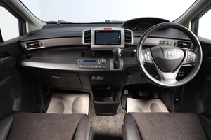 Минивэн Honda Freed 2015 года, 1339000 рублей, Новосибирск