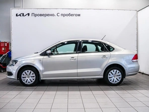 Седан Volkswagen Polo 2013 года, 850000 рублей, Красноярск