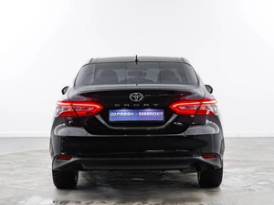 Седан Toyota Camry 2020 года, 2269050 рублей, Москва
