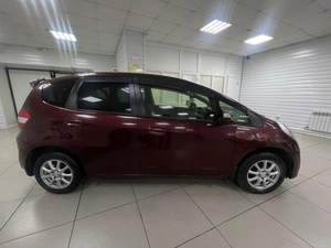 Хетчбэк Honda Fit 2012 года, 999000 рублей, Ачинск