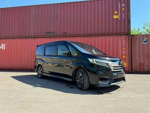 Минивэн Honda Stepwgn Spada 2020 года, 2419000 рублей, Красноярск