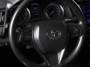 Седан Toyota Camry 2019 года, 2640000 рублей, Минеральные Воды