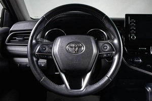 Седан Toyota Camry 2021 года, 2649000 рублей, Сургут