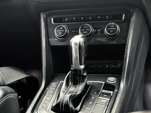 Внедорожник Volkswagen Tiguan 2018 года, 2380000 рублей, Красноярск