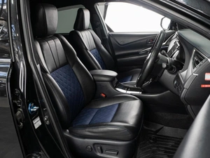 Внедорожник Toyota Harrier 2019 года, 3079000 рублей, Тюмень
