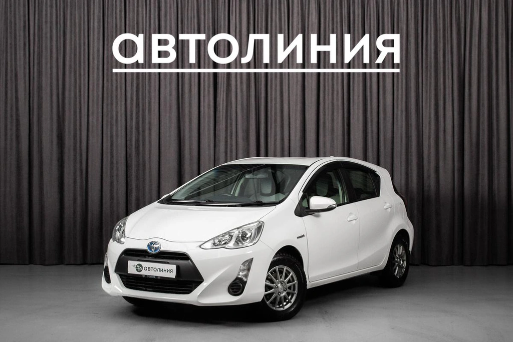 Хетчбэк Toyota Aqua 2014 года, 900000 рублей, Красноярск