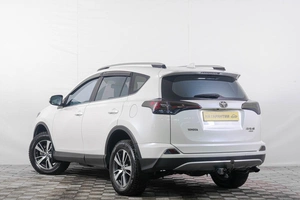 Внедорожник Toyota RAV4 2016 года, 1999000 рублей, Кемерово