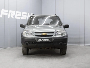 Внедорожник Chevrolet Niva 2012 года, 520000 рублей, Омск