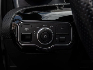 Хетчбэк Mercedes-benz A-класс 2018 года, 2690000 рублей, Краснодар