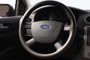 Хетчбэк Ford Focus 2005 года, 599000 рублей, Новосибирск