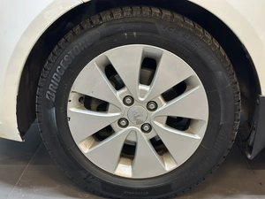 Седан Kia Rio 2013 года, 997000 рублей, Красноярск