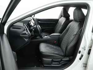 Седан Toyota Camry 2019 года, 2225055 рублей, Москва