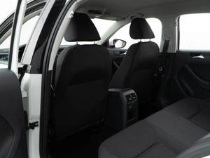 Седан Volkswagen Jetta 2016 года, 1577077 рублей, Москва