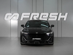Лифтбек Changan UNI-V 2023 года, 2485000 рублей, Красный Пахарь