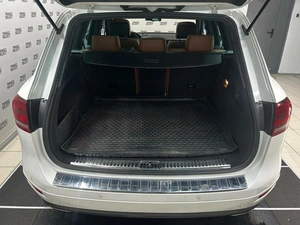 Внедорожник Volkswagen Touareg 2013 года, 2184000 рублей, Красноярск