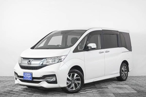 Минивэн Honda Stepwgn Spada 2016 года, 1849000 рублей, Кемерово