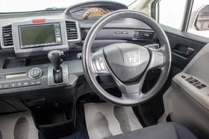 Минивэн Honda Freed 2008 года, 999000 рублей, Барнаул