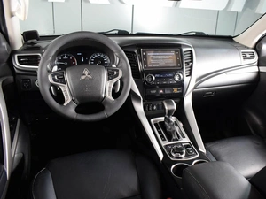 Внедорожник Mitsubishi Pajero Sport 2017 года, 2870000 рублей, Ростов-на-Дону