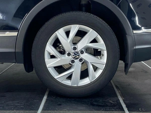 Внедорожник Volkswagen Tiguan 2021 года, 3290000 рублей, Красноярск