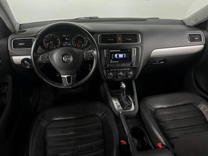 Седан Volkswagen Jetta 2013 года, 1043300 рублей, Казань