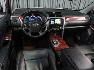 Седан Toyota Camry 2014 года, 1555000 рублей, Тюмень
