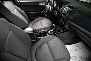 Седан Kia Cerato 2009 года, 749000 рублей, Сургут