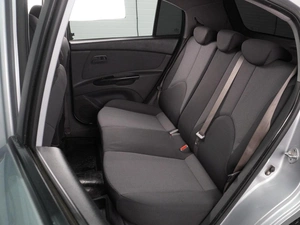 Хетчбэк Kia Rio 2010 года, 659000 рублей, Воронеж