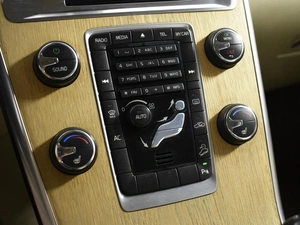 Внедорожник Volvo XC60 2012 года, 1254900 рублей, Казань