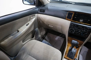 Хетчбэк Toyota Corolla 2003 года, 629000 рублей, Новокузнецк