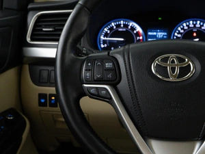 Внедорожник Toyota Highlander 2014 года, 2491046 рублей, Москва
