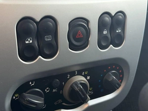 Седан Renault Logan 2011 года, 549000 рублей, Ижевск