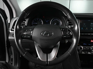 Седан Hyundai Elantra 2020 года, 1815000 рублей, Ростов-на-Дону