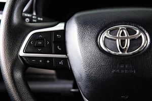 Минивэн Toyota Sienna 2021 года, 4299000 рублей, Пермь