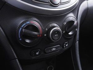 Седан Hyundai Solaris 2015 года, 830000 рублей, Волгоград