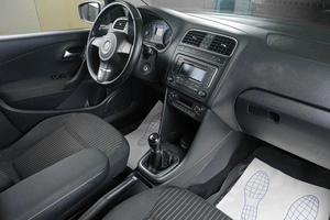 Седан Volkswagen Polo 2013 года, 779000 рублей, Тюмень