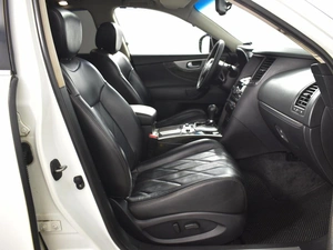 Внедорожник Infiniti QX70 2014 года, 1697200 рублей, Казань