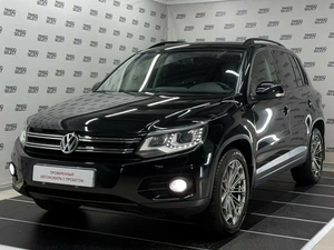 Внедорожник Volkswagen Tiguan 2012 года, 1390000 рублей, Красноярск