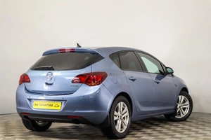 Хетчбэк Opel Astra 2011 года, 769000 рублей, Пермь