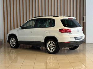 Внедорожник Volkswagen Tiguan 2015 года, 1329000 рублей, Кропоткин