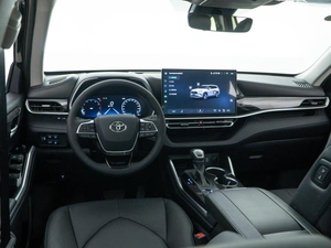 Внедорожник Toyota Highlander 2026 года, 5498888 рублей, Москва