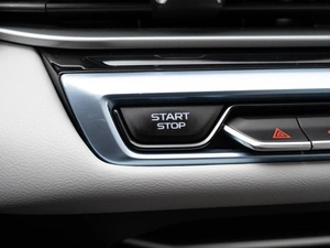 Седан Geely Emgrand 2023 года, 1700000 рублей, Краснодар