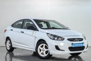 Седан Hyundai Solaris 2014 года, 849000 рублей, Челябинск