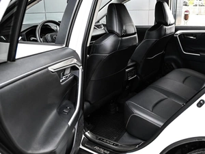 Внедорожник Toyota RAV4 2021 года, 4079000 рублей, Кирилловка