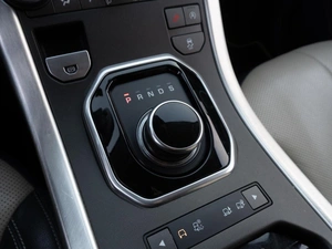 Внедорожник Land Rover Range Rover Evoque 2017 года, 2999000 рублей, Саратов