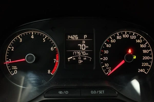 Седан Volkswagen Polo 2017 года, 1050000 рублей, Курск